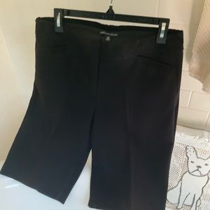 Saks Fifth Avenue pull on stretch Bermuda shorts